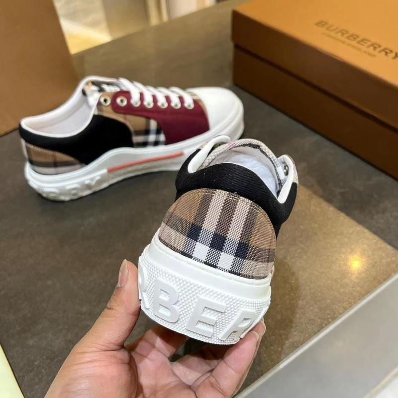 Burberry Low Shoes